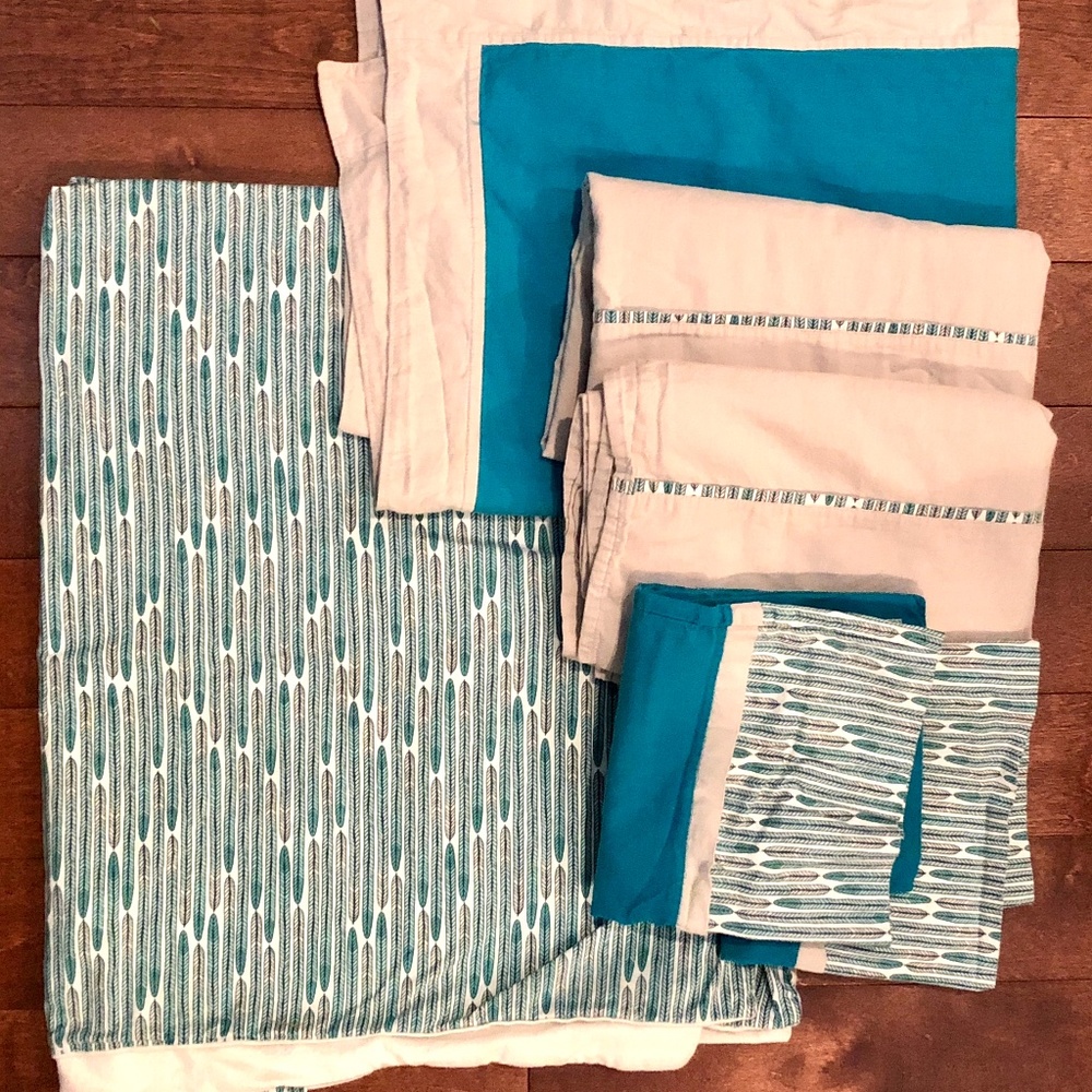 Organic cotton bedding (crib sized)